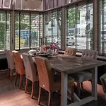 Hotel Zenzez & Lounge