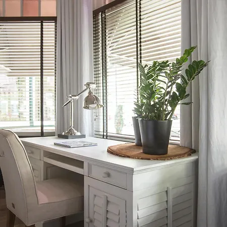 Zenzez & Lounge 3* Apeldoorn