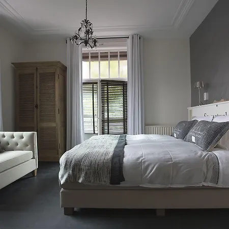 Hotel Zenzez & Lounge 3*