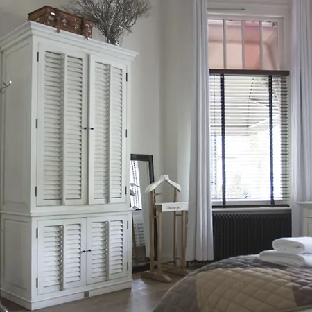 Hotel Zenzez & Lounge