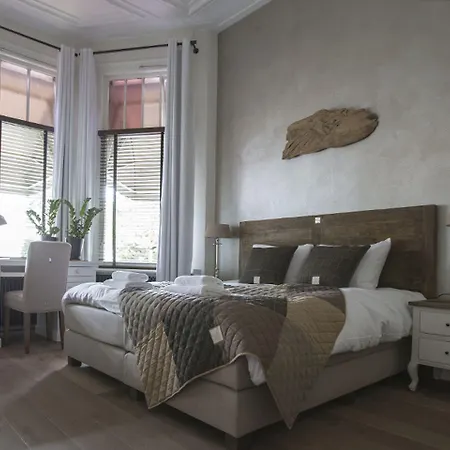 Zenzez & Lounge Hotel 3*