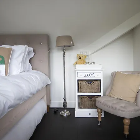 Hotel Zenzez & Lounge