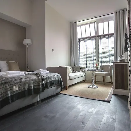 Zenzez & Lounge 3* Апелдорн