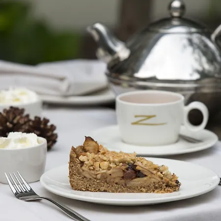 Zenzez & Lounge 3* Apeldoorn