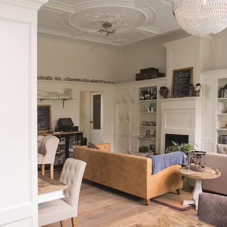 Hotel Zenzez & Lounge 3*