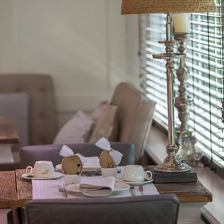 Zenzez & Lounge Hotel 3*