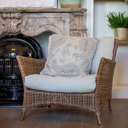 Hotel Zenzez & Lounge