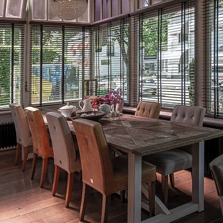 호텔 Zenzez & Lounge