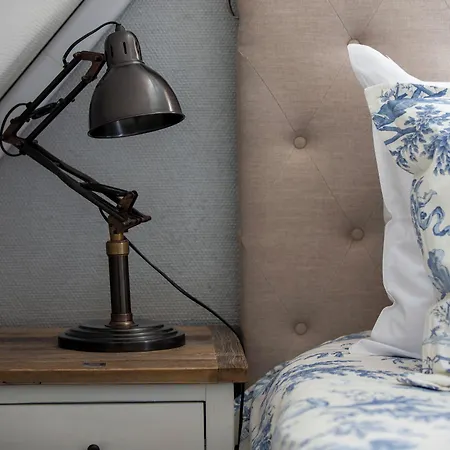 Hotel Zenzez & Lounge 3*