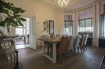 Отель Zenzez & Lounge 3*