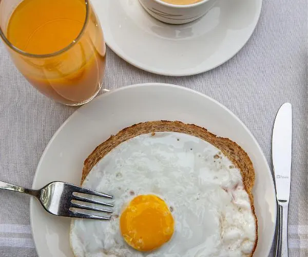 Hotel Zenzez & Lounge 3*