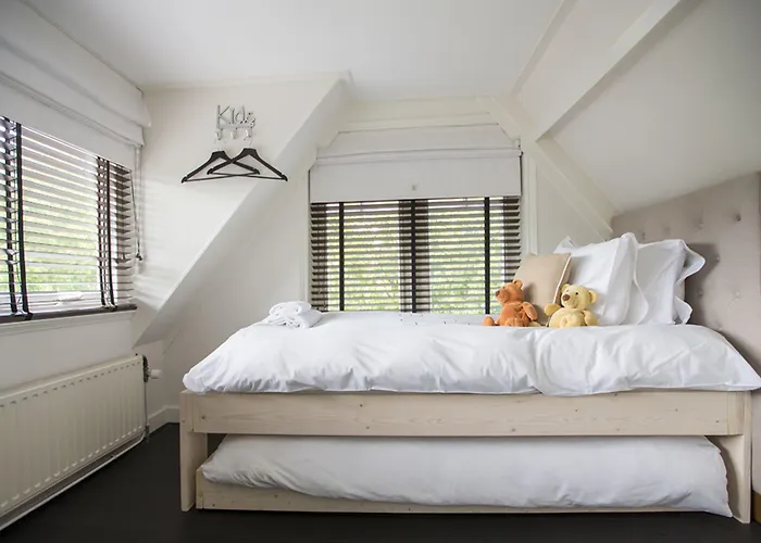 Hotel Zenzez & Lounge