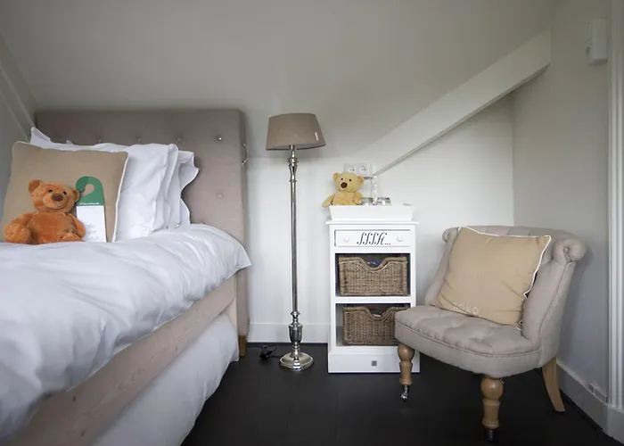 Hotel Zenzez & Lounge