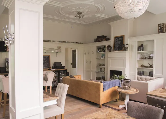 Hotel Zenzez & Lounge 3*