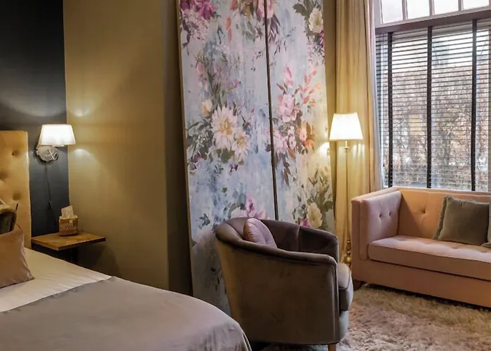 Zenzez & Lounge Hotel