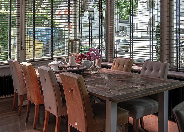 Hotel Zenzez & Lounge