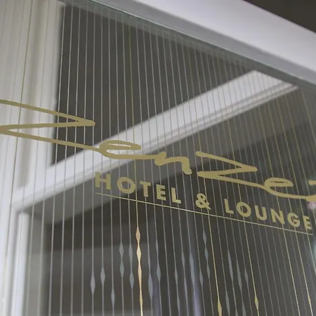 Zenzez & Lounge מלון 3*