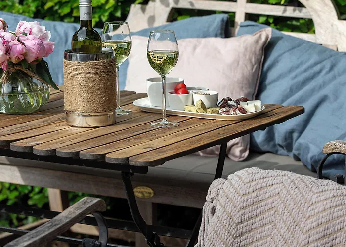 Zenzez & Lounge מלון 3*